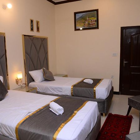Go Room Hotel Lahore Exterior foto