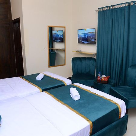 Go Room Hotel Lahore Exterior foto
