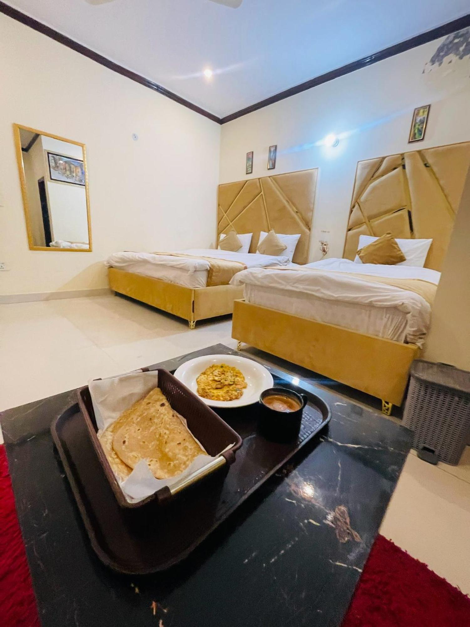 Go Room Hotel Lahore Exterior foto