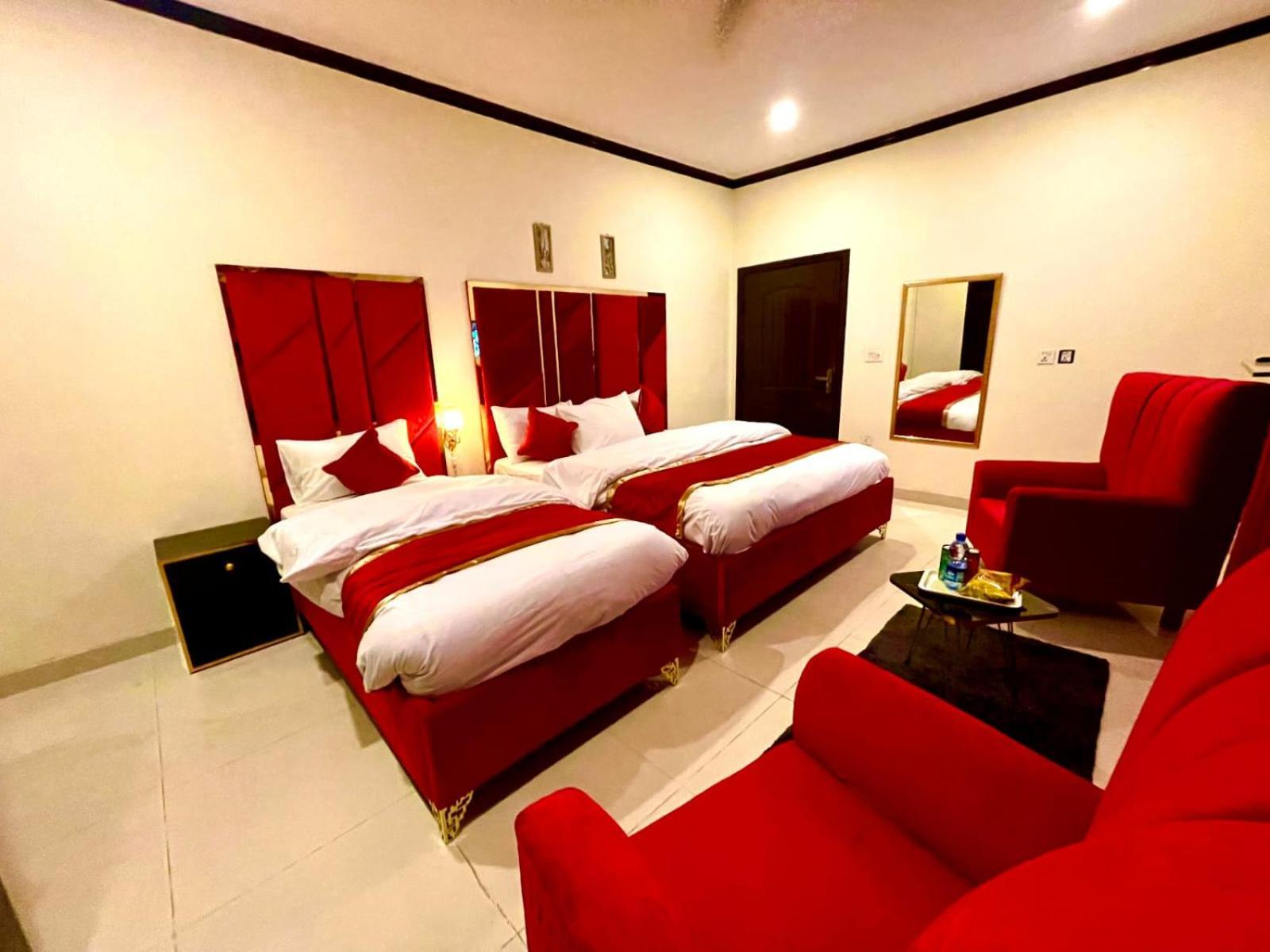 Go Room Hotel Lahore Exterior foto