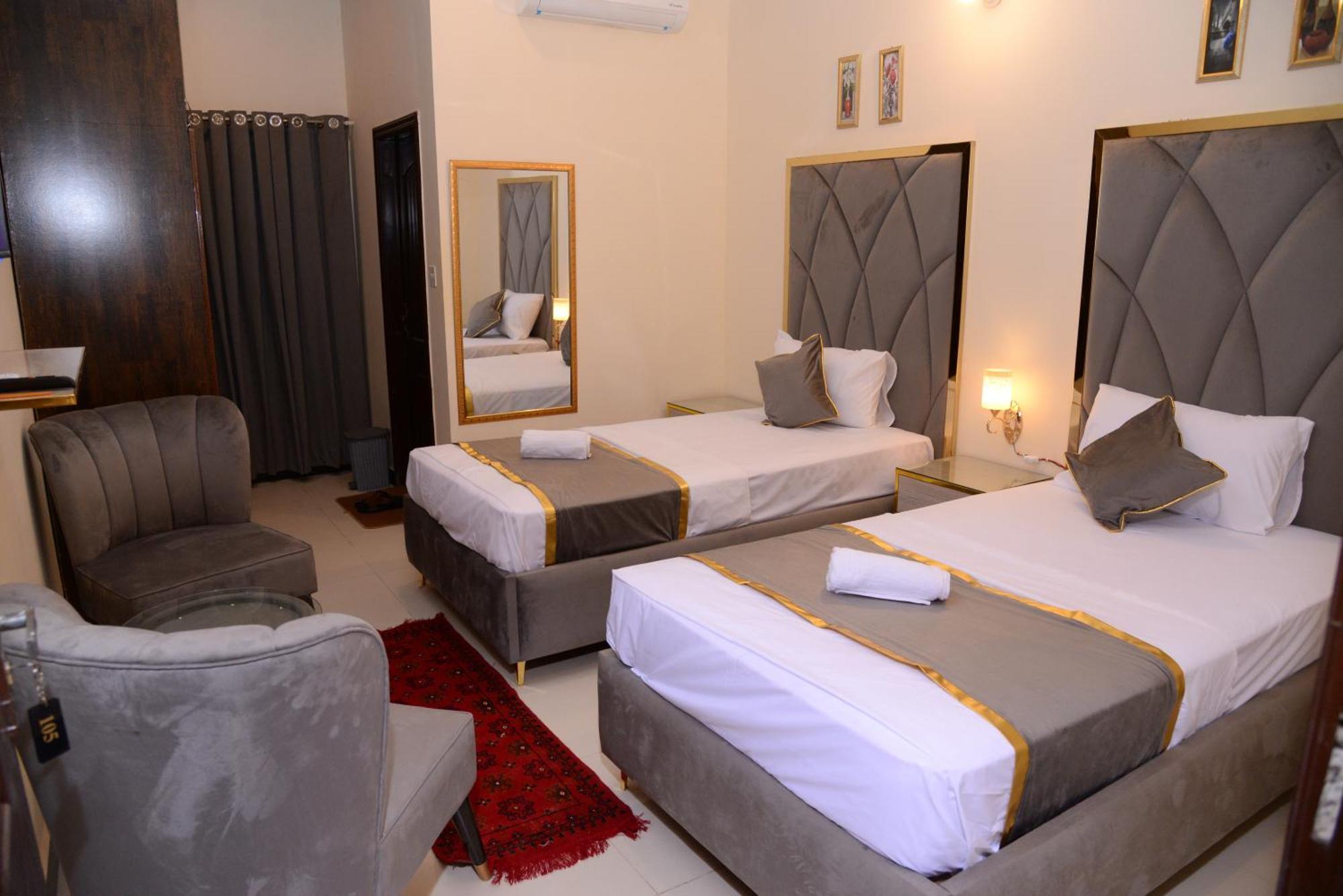 Go Room Hotel Lahore Exterior foto