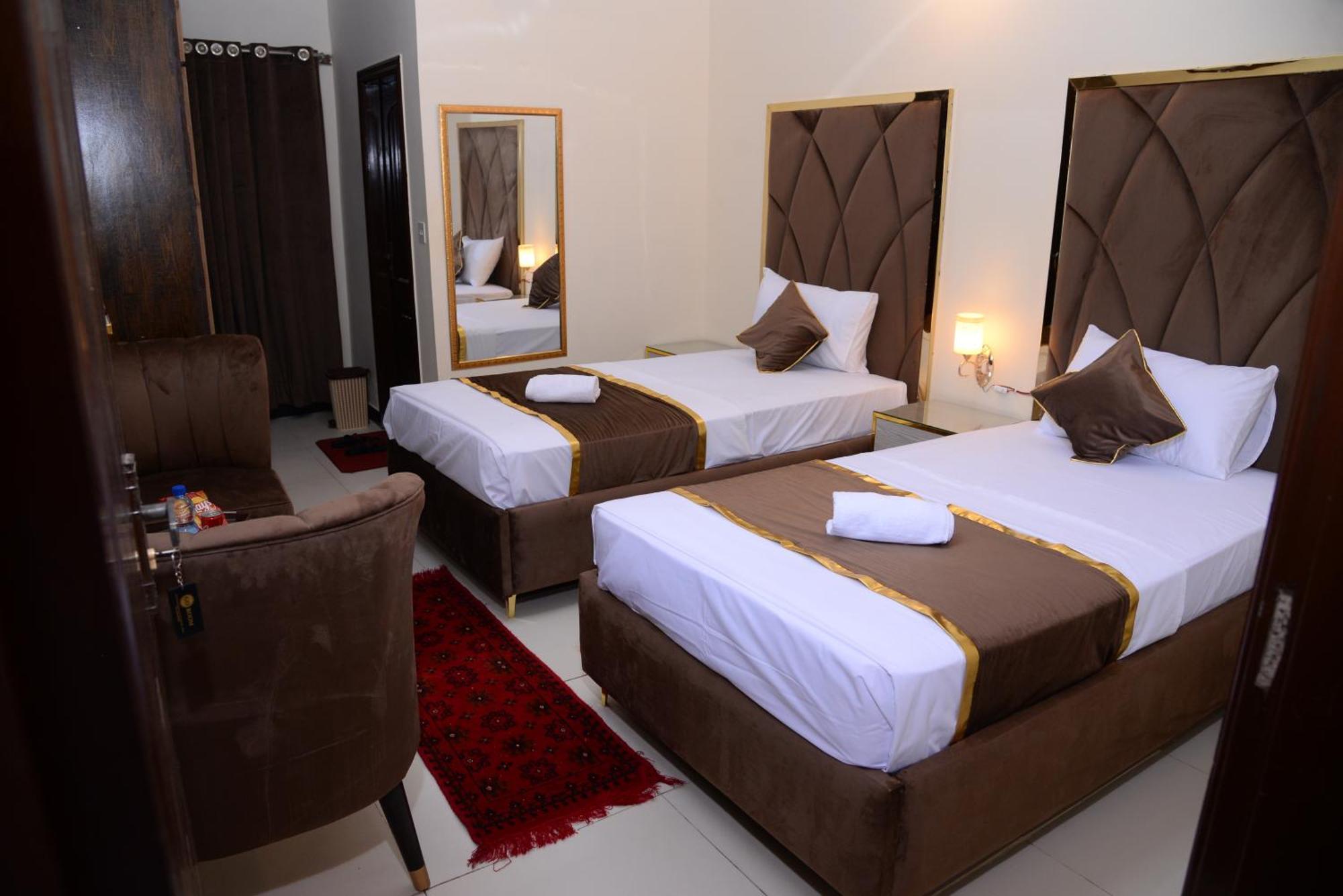 Go Room Hotel Lahore Exterior foto