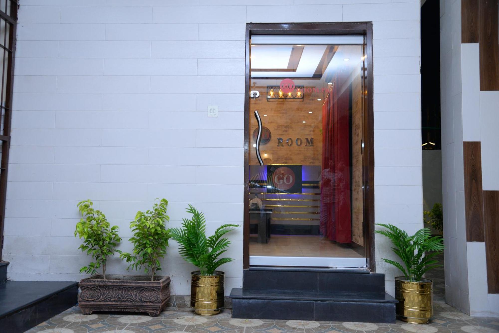 Go Room Hotel Lahore Exterior foto