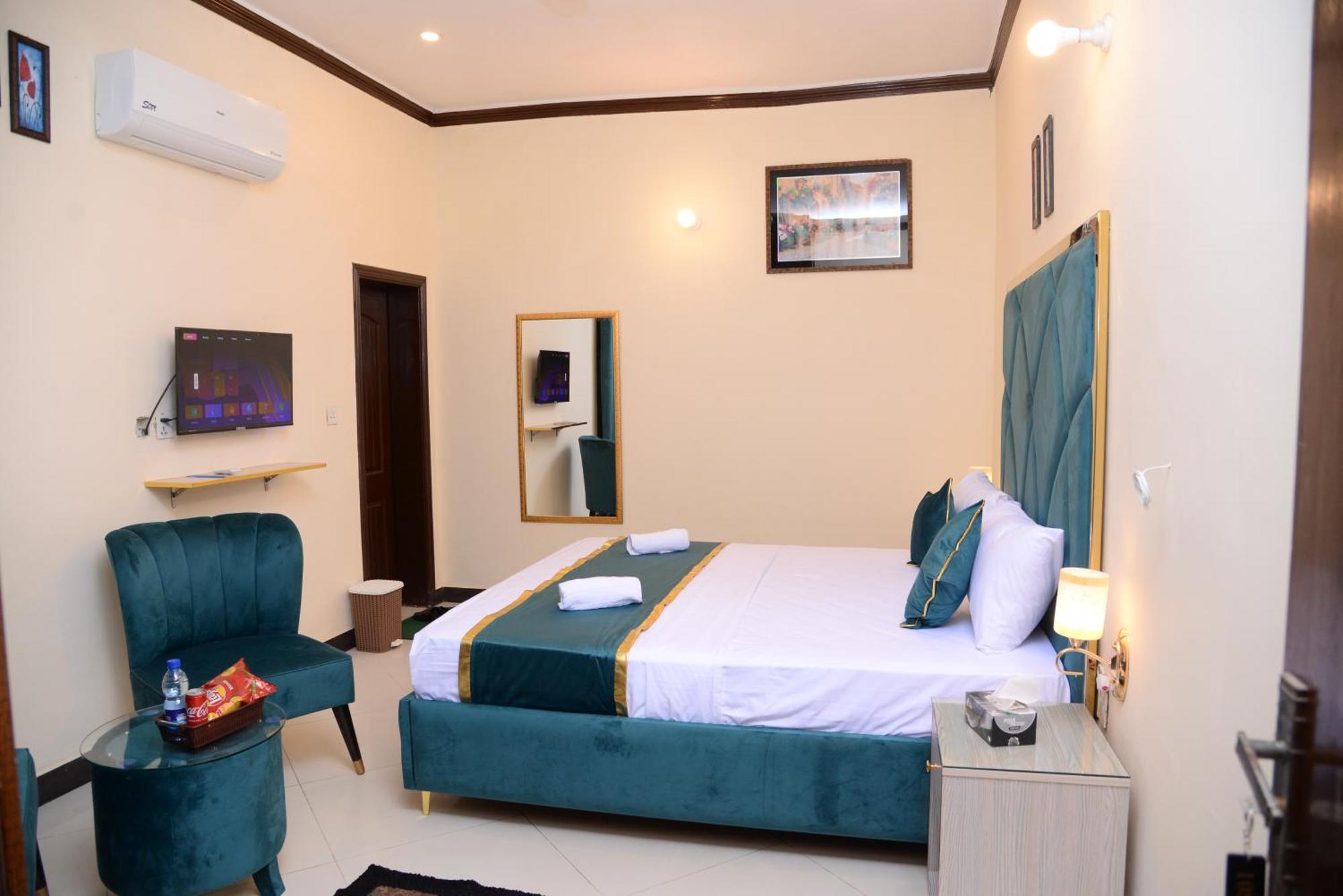 Go Room Hotel Lahore Exterior foto