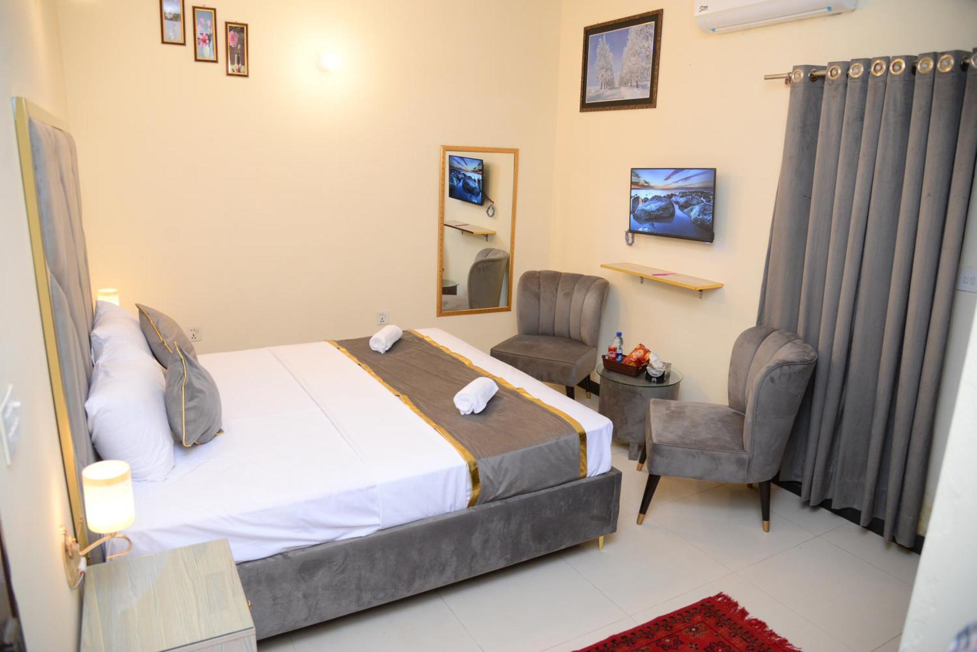 Go Room Hotel Lahore Exterior foto